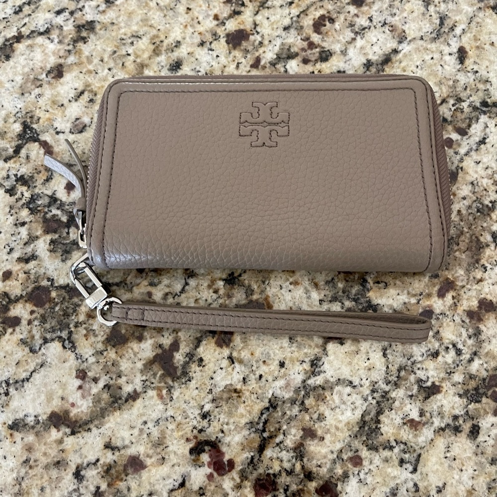 Tory Burch wristlet wallet gray